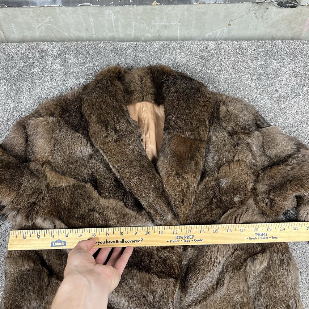 Vintage 80s 90s Rabbit Fur Coat Shawl Collar Size Medium Clasp Chevron Pattern - Picture 8 of 11